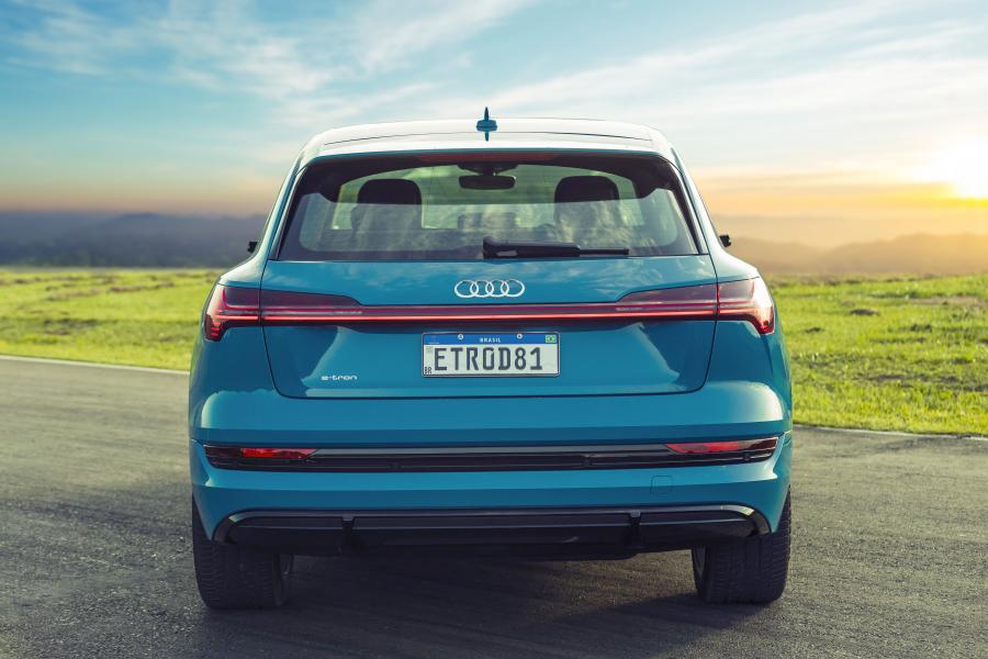  Audi e-tron 55 Quattro S-Line 2020 года  (LA) (фото 17 из 36)